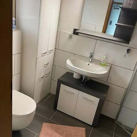 2 Schlaf- & 2 Badezimmer - Direkte Busverbindung Bis Koeln Hbf, Messe Διαμέρισμα Λεβερκούζεν