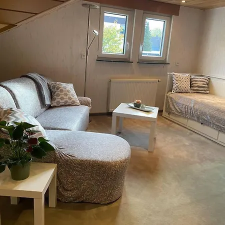 Διαμέρισμα 2 Schlaf- & 2 Badezimmer - Direkte Busverbindung Bis Koeln Hbf, Messe