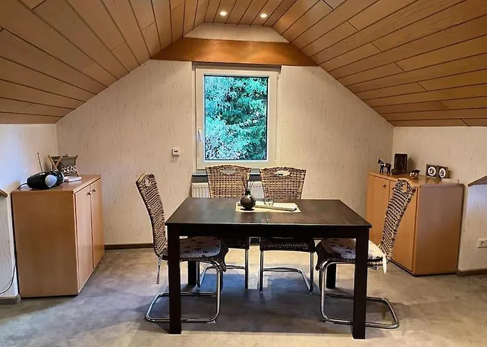 2 Schlaf- & 2 Badezimmer - Direkte Busverbindung Bis Koeln Hbf, Messe Appartement